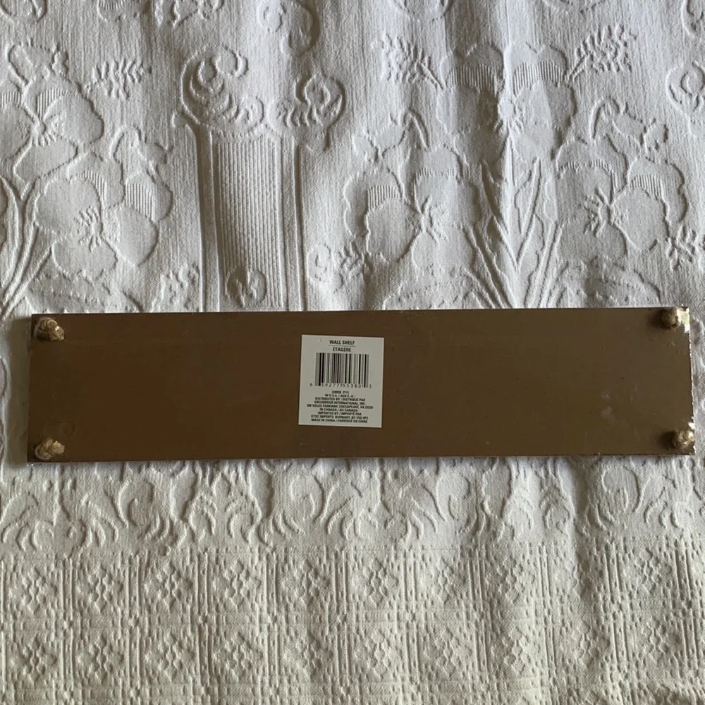 Wall shelf, brand new.